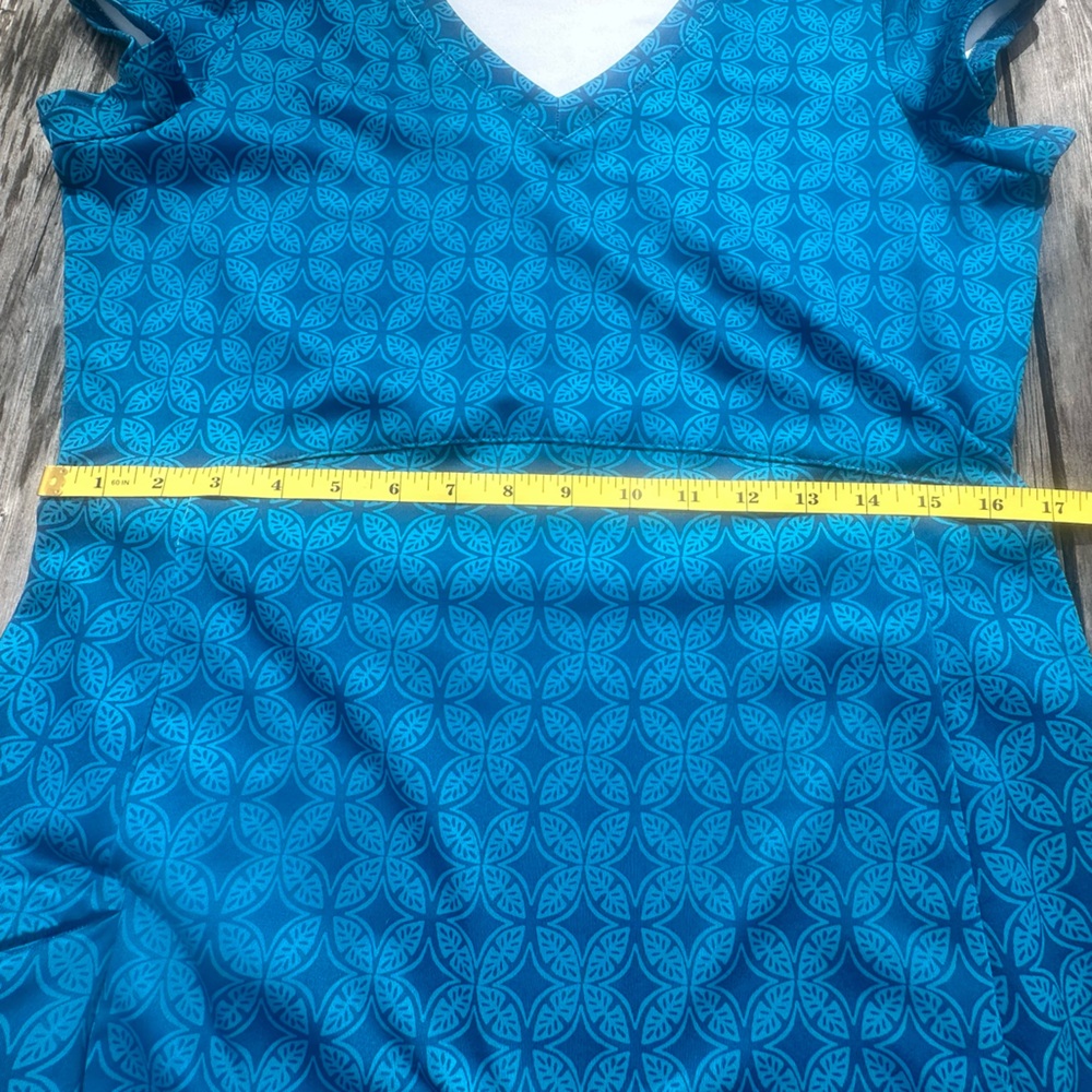 L.L. Bean Blue Geometric Print Performance V-Neck Dress w/ Pockets Size Medium - Picture 10 of 13